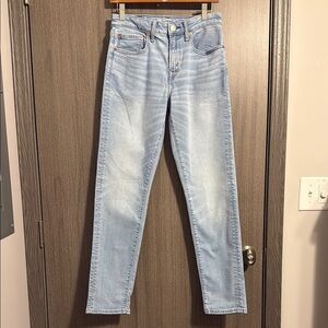 American Eagle Outfitters Men's Athletic Fit Light Wash Jeans Size 28x32 NWOT